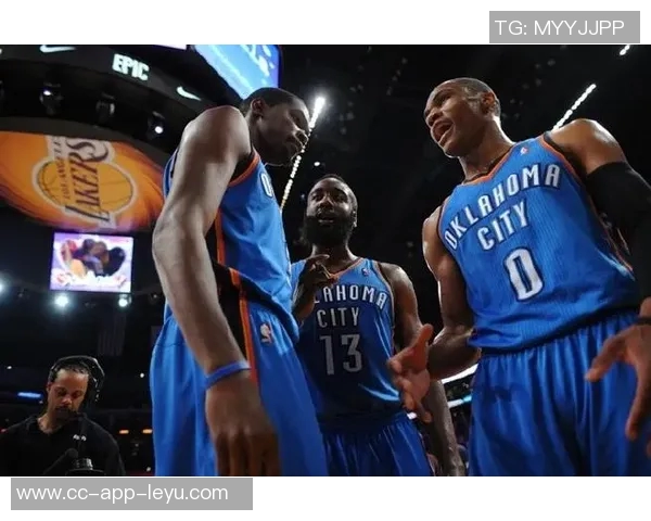 雷霆三少新赛季首战全败杜兰特遗憾失利威少遭逆转哈登惨遭溃败 雷霆三少新赛季首战全败杜兰特遗憾失利威少遭逆转哈登惨遭溃败