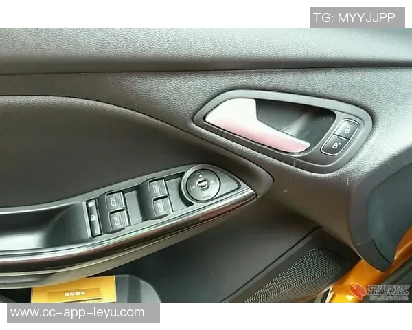 福克斯幸福生活照曝光妻子美丽动人儿女聪明可爱展现完美家庭生活